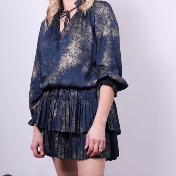 Current Air Dresses & Skirts - Current Air navy & gold drop waist women’s mini dress SZ S